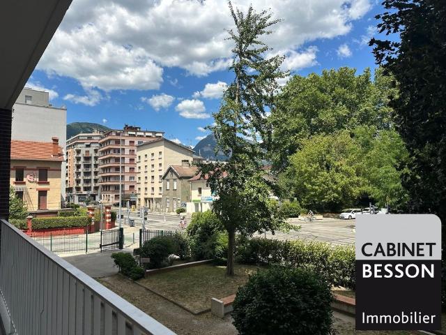 Location Appartement 1 pièce 33m² GRENOBLE 38100
