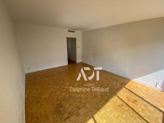 Location Appartement 1 pièce 33m² LA TRONCHE 38700
