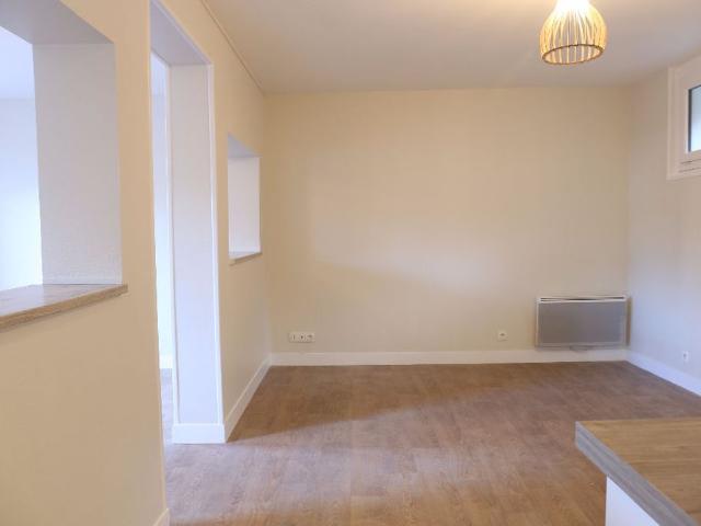 Location Appartement 1 pièce 33m² MONT ST AIGNAN 76130
