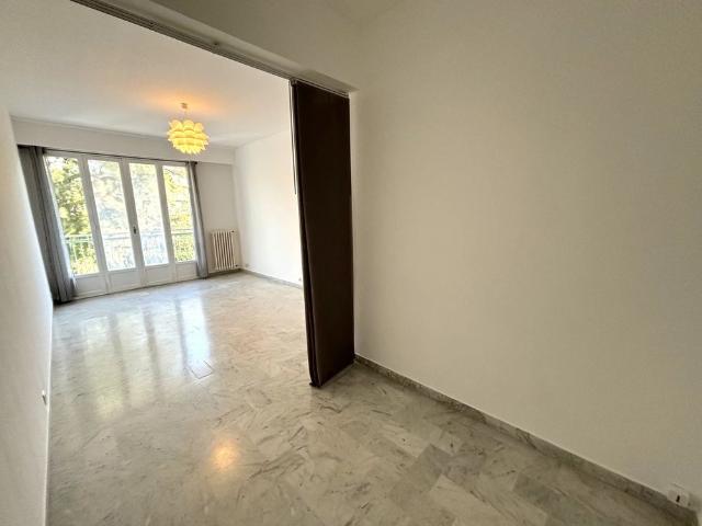 Location Appartement 1 pièce 33m² NICE 06200