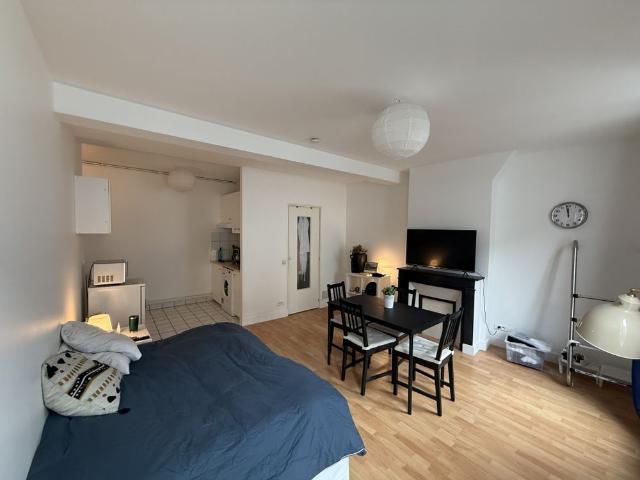 Location Appartement 1 pièce 33m² PARIS 11ème