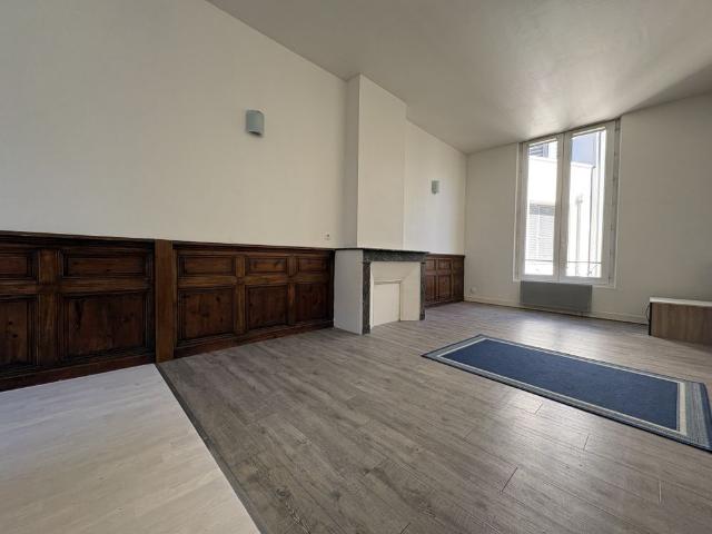 Location Appartement 1 pièce 33m² SAUMUR 49400