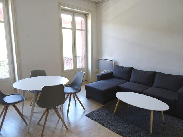 Location Appartement 1 pièce 44m²
