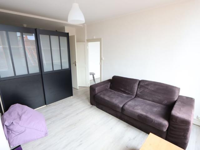 Location Appartement 1 pièce 45m² LA CHARITE SUR LOIRE 58400