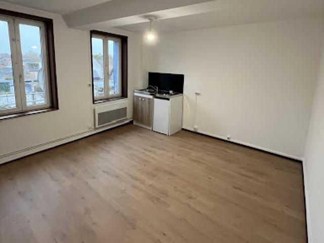 Location Appartement 1 pièce 40 m2 Landrecies