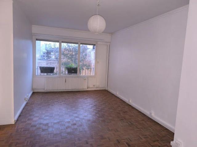 Location Appartement 1 pièce 40 m2 Paris 20ème