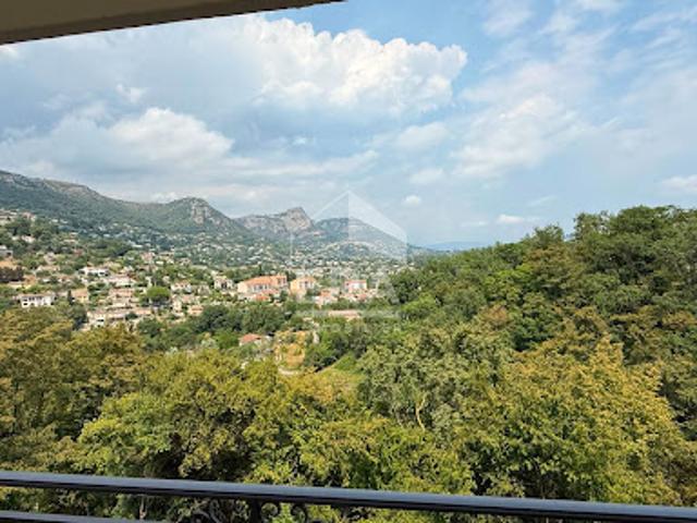 Location Appartement 1 pièce 41 m2 Vence
