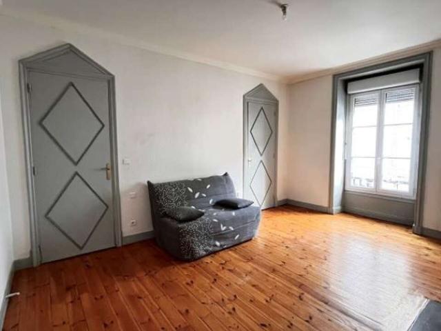 Location appartement 1 pièce 41 m² Le Puy en Velay 43000