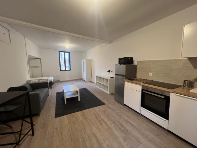 Location Appartement 1 pièce 41m² MONTPELLIER 34000