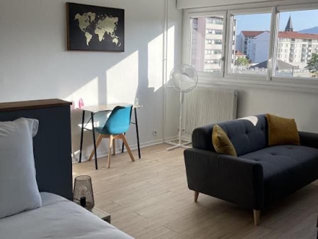 Location Appartement 1 pièce 42 m2 Clermont Ferrand