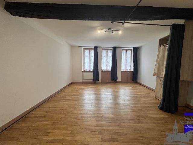 Location Appartement 1 pièce 43m² TULLE 19000