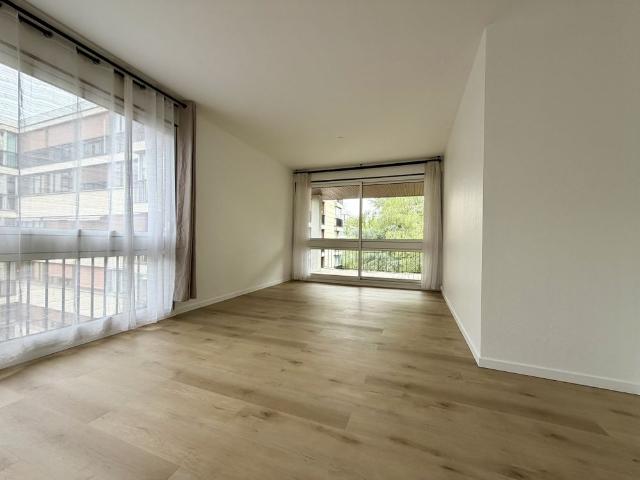 Location Appartement 1 pièce 43m² FONTENAY LE FLEURY 78330