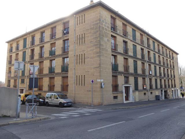 Location Appartement 1 pièce 55.26 m2 Salon de Provence