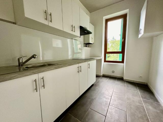 Location Appartement 1 pièce 56m² CHAMALIERES 63400