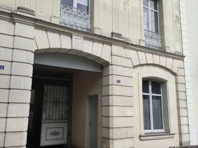 Location Appartement 1 pièce 52 m2 Cholet