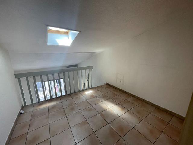Location appartement 1 pièce, 52.93m², Castelnaudary