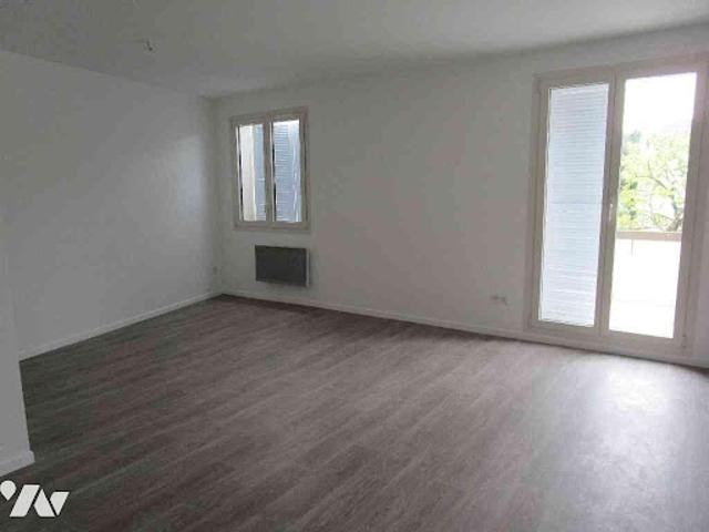 Location Appartement 1 pièce 66 m2 Chalons en champagne