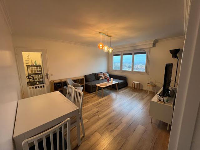 Location Appartement 1 pièce 66 m2 Villejuif