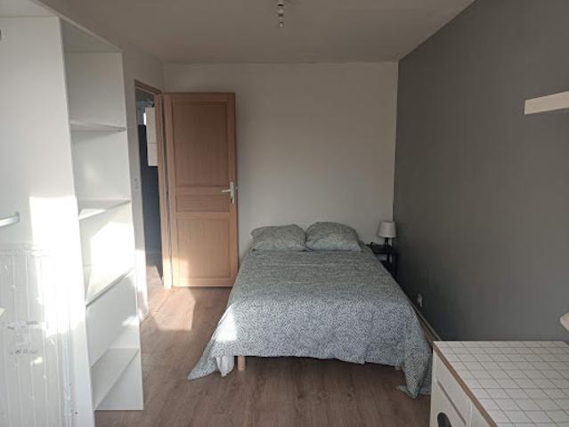 Location Appartement 1 pièce 67 m2 Lyon 8ème