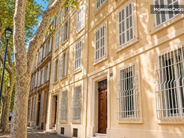 Location Appartement 1 pièce 68 m2 Marseille 1er