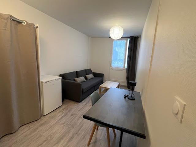 Location Appartement 1 pièce 85 m2 Évry Courcouronnes