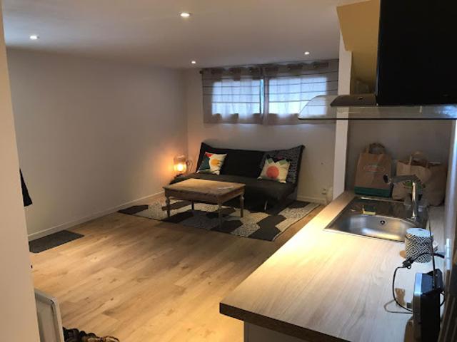 Location Appartement 1 pièce 80 m2 Eysines