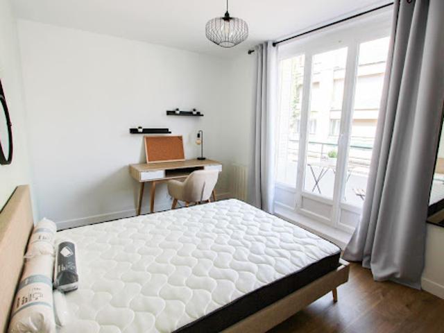 Location Appartement 1 pièce 80 m2 Grenoble