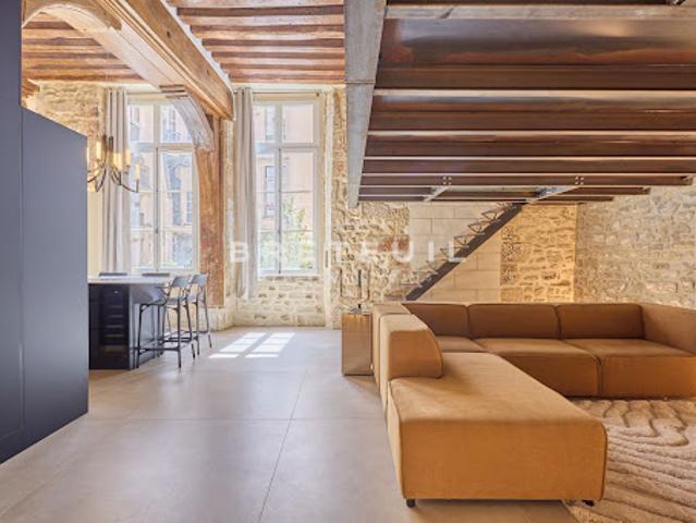 Location Appartement 1 pièce 83.7 m2 Paris 4ème