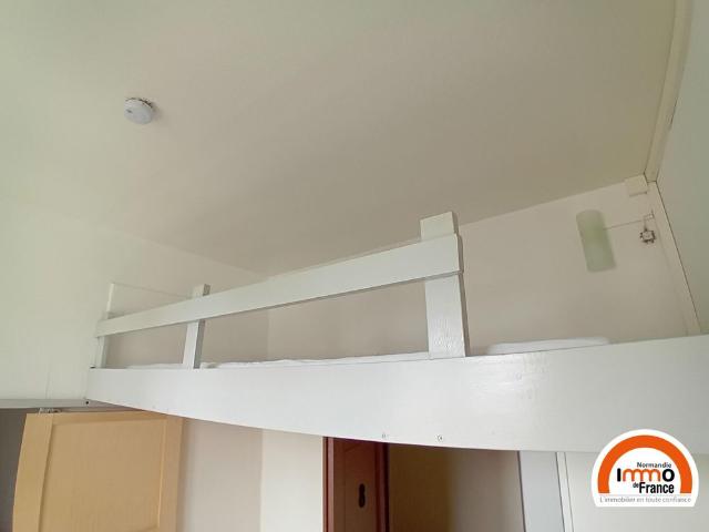 Location Appartement 1 pièce 8m²