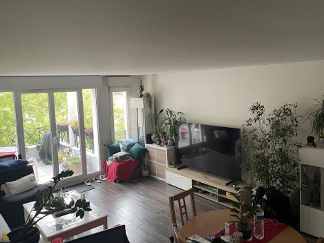 Location Appartement 1 pièce 90 m2 Cergy
