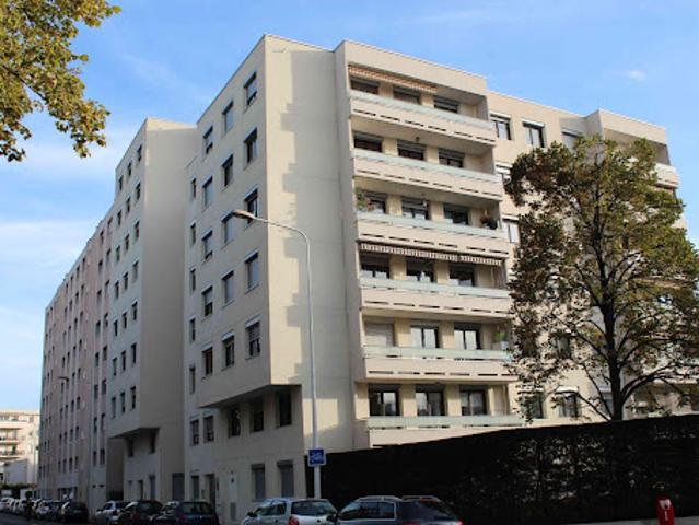 Location Appartement 1 pièce 90 m2 Lyon 8ème