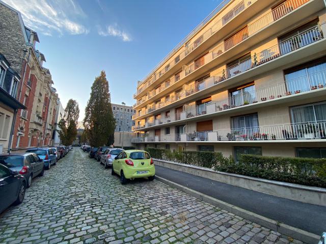 Location appartement 1 pièce, 9.60m², Reims