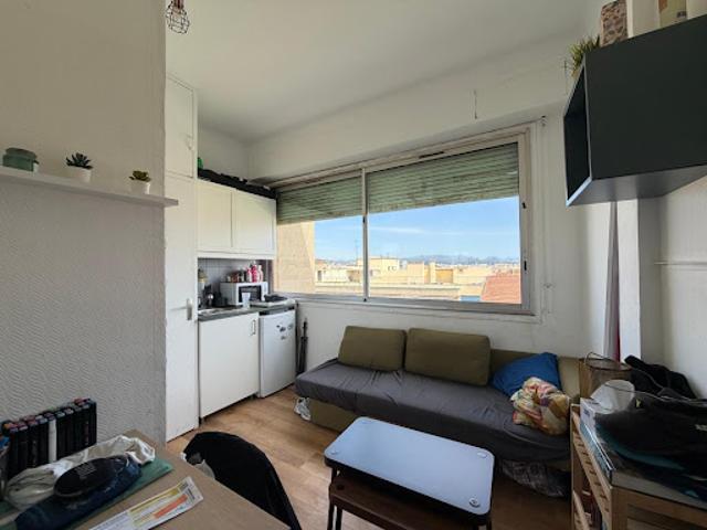 Location Appartement 1 pièce 9.83 m2 Marseille 8ème