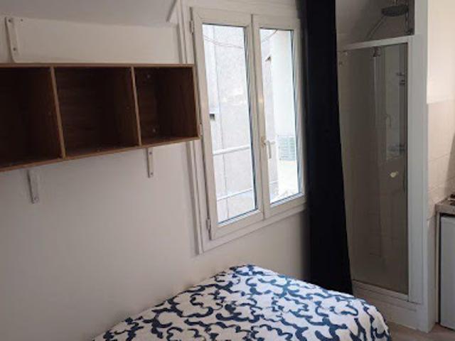 Location Appartement 1 pièce 9 m2 Paris 16ème