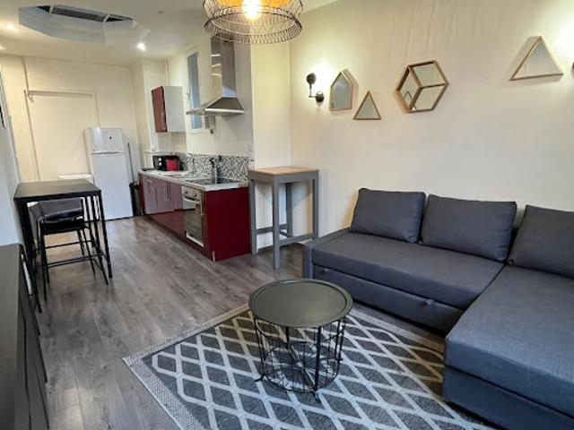 Location Appartement 1 pièce 9 m2 Reims