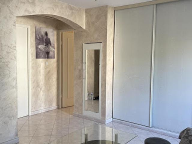 Location Appartement 1 pièce 9 m2 Venissieux