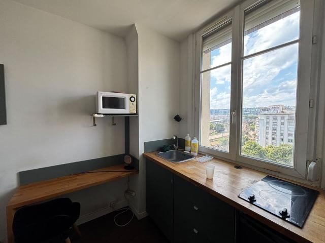 Location Appartement 1 pièce 9m² LYON 7ème