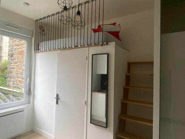 Location Appartement 1 pièce 9m²