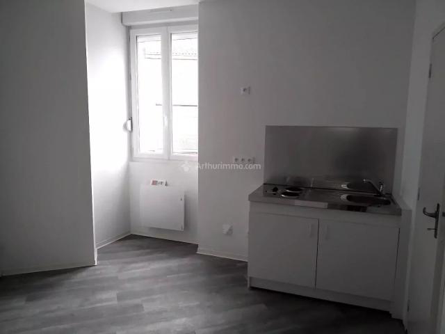 Location Appartement 1 pièces 15 m2 à Carmaux
