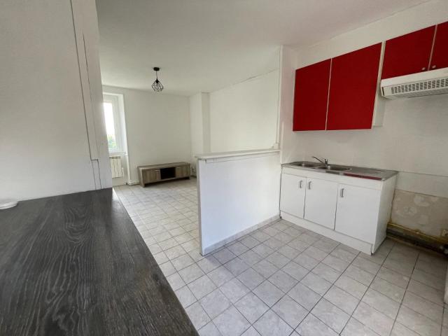 Louer appartement de 1 pièce 23 m² 400 € à Niort 79000: une annonce Arthurimmo.com
