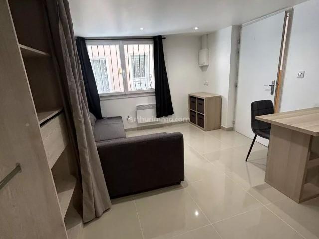 Location Appartement 1 pièces 20 m2 à Aubagne