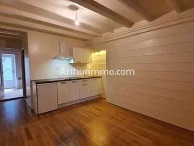 Location Appartement 1 pièces 27 m2 à Lons le Saunier