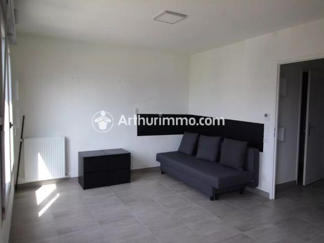 Location Appartement 1 pièces 27 m2 à Réau