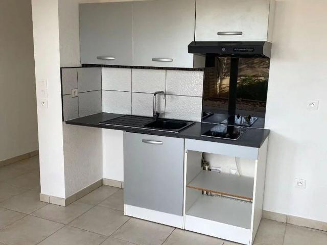 Location Appartement 1 pièces 24 m2 à Miramas