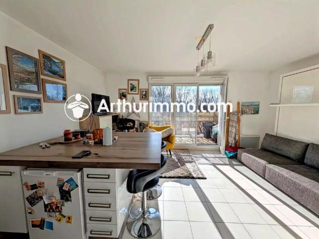 Location Appartement 1 pièces 30 m2 à Savigny le Temple