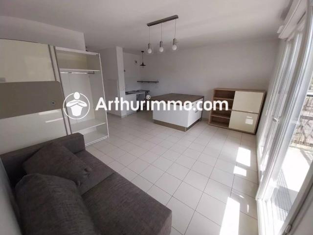 Location Appartement 1 pièces 30 m2 à Savigny le Temple