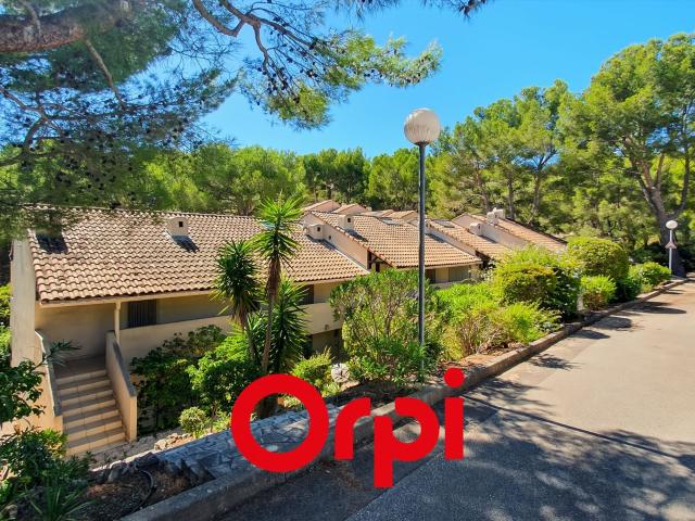 Location appartement, 23.48 m² T 2 à Bandol, 790 €