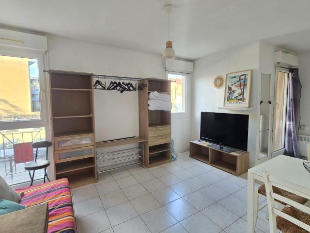 Location appartement, 23.2 m² T 1 à Salon de Provence, 536 €