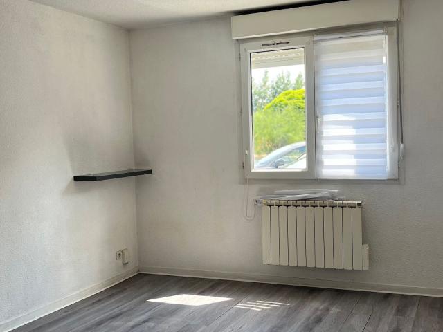 Location appartement, 22 m² T 1 à Le Mans, 350 €