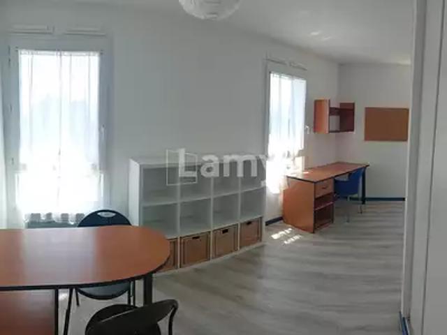 location appartement, 27.83 m² parking